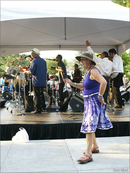 BigBands+BBQ08-103c.jpg - for personal use