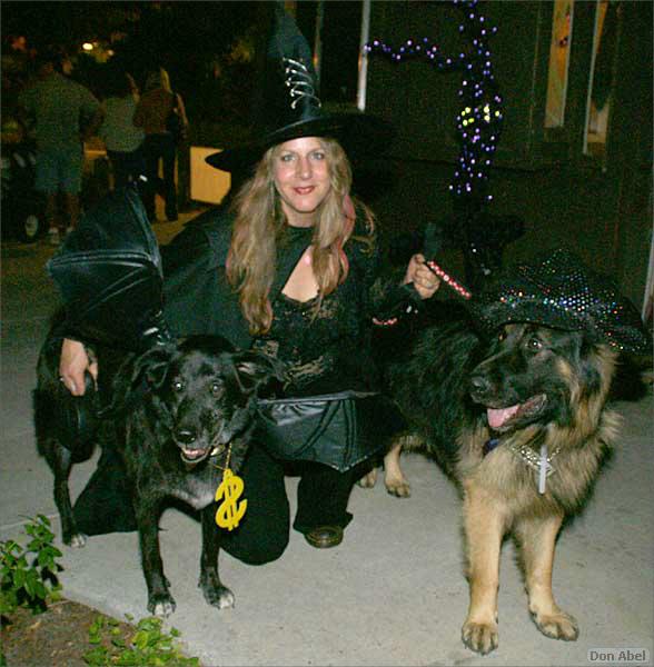Howling_Halloween08-171e.jpg - for personal use