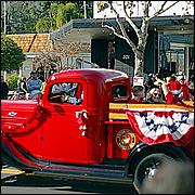 LosGatosChristmasParade2024-049Db2s.jpg