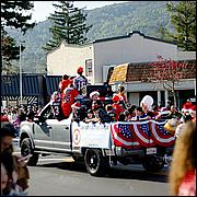 LosGatosChristmasParade2024-080Db2s.jpg