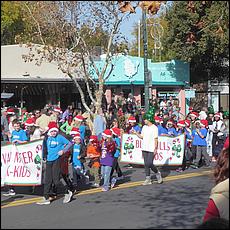 LosGatosChristmasParade2024-030a.jpg