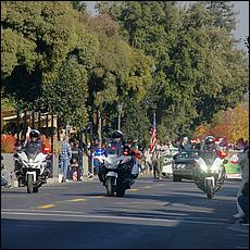 LosGatosChristmasParade25-025Sa.jpg