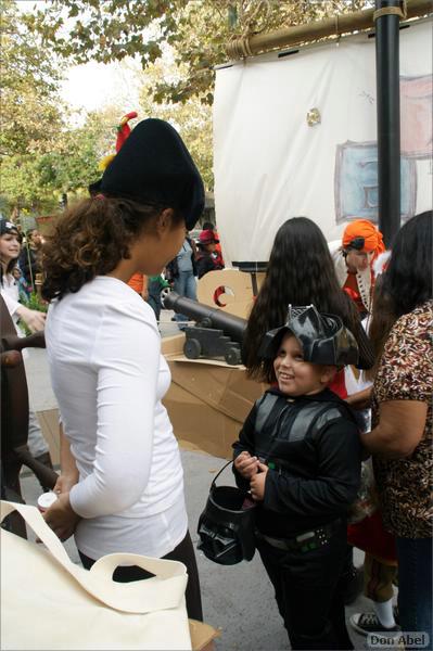 WG_Trick-or-Treat08-020a2.jpg - for personal use