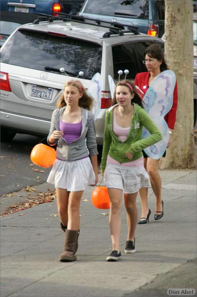WG_Trick-or-Treat08-082b.jpg - for personal use