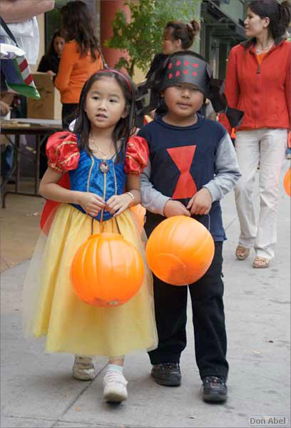 WG_Trick-or-Treat08-121c.jpg - for personal use