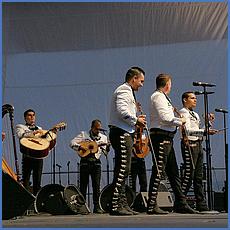 SSVPops2014_MariachiSolDeMexico-231a-web.jpg