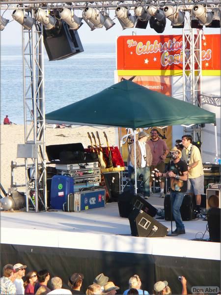 SantaCruz_GinBlossoms08-23c.jpg - for personal use