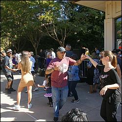 Salsa_on_the_Square_2021-20a.jpg