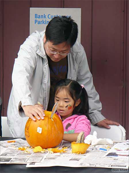 HMB_PumpkinFest-02c.jpg - for personal use