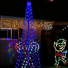 ChristmasDisplays25-A16a.jpg