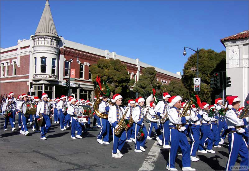 LosGatos_Christmas_Parade05-013b.jpg-for personal use only