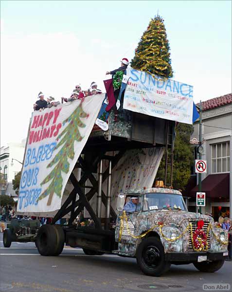 LosGatosChristmasParade07-110c.jpg - for personal use