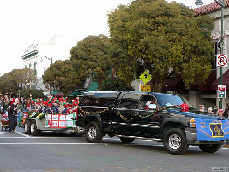 LosGatosChristmasParade07-115c.jpg - for personal use