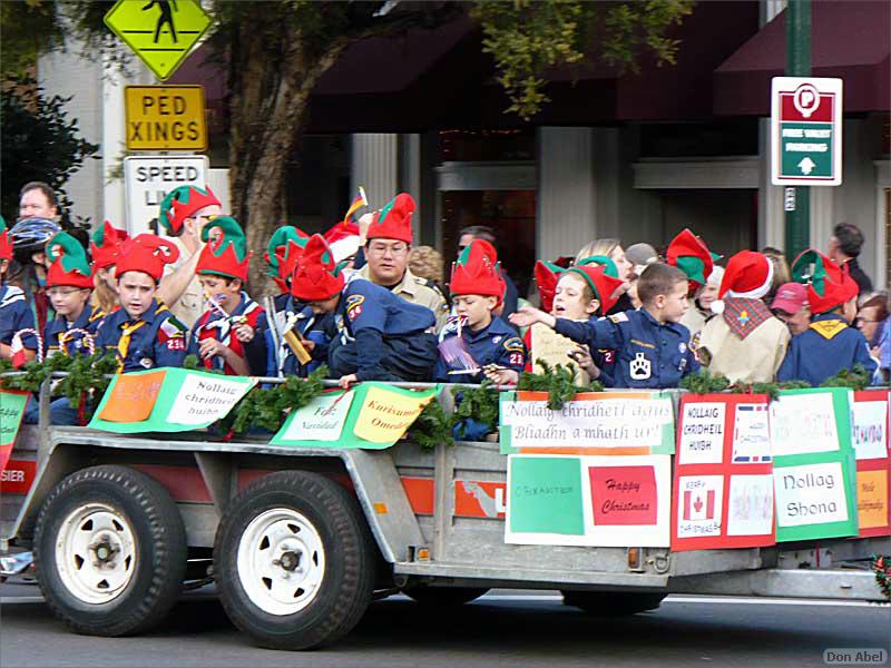 LosGatosChristmasParade07-116c.jpg - for personal use