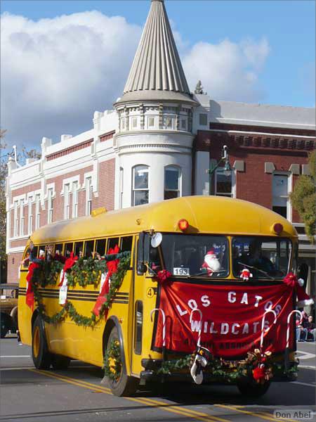 LosGatosChristmasParade07-150c.jpg - for personal use