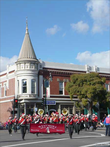 LosGatosChristmasParade07-154c.jpg - for personal use