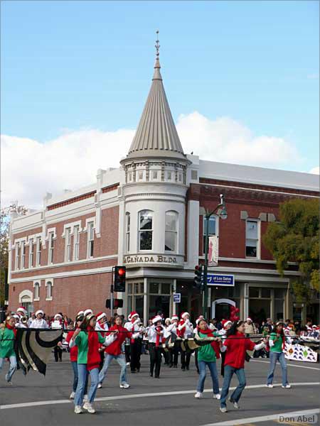 LosGatosChristmasParade07-160c.jpg - for personal use