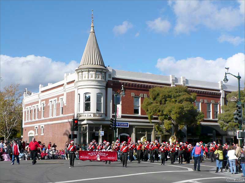 LosGatosChristmasParade07-153c.jpg - for personal use