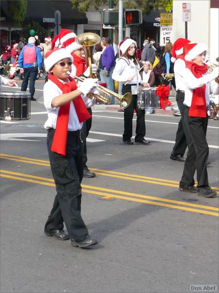 LosGatosChristmasParade07-162b.jpg - for personal use