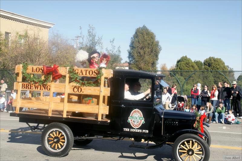 LosGatosChristmasParade08-077a1.jpg - for personal use