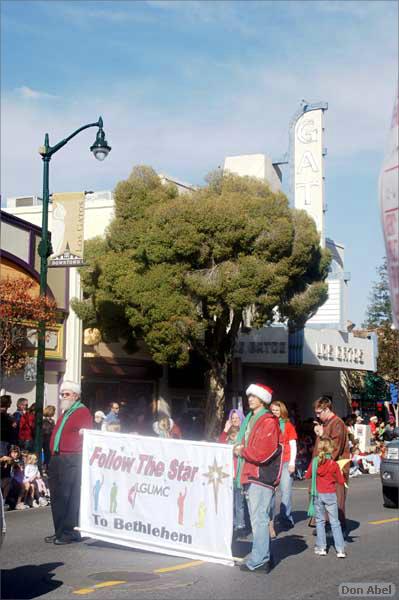 LosGatosChristmasParade08-126c.jpg - for personal use