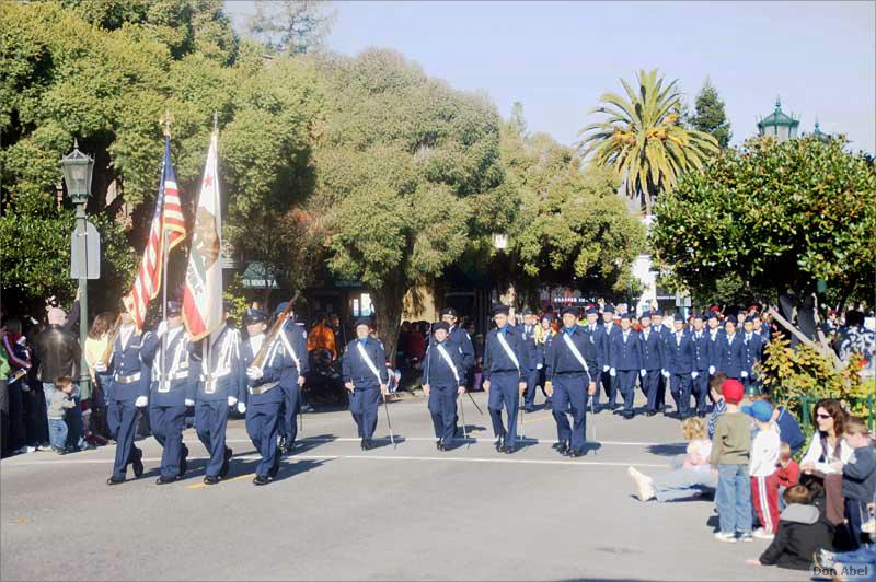 LosGatosChristmasParade08-143c.jpg - for personal use