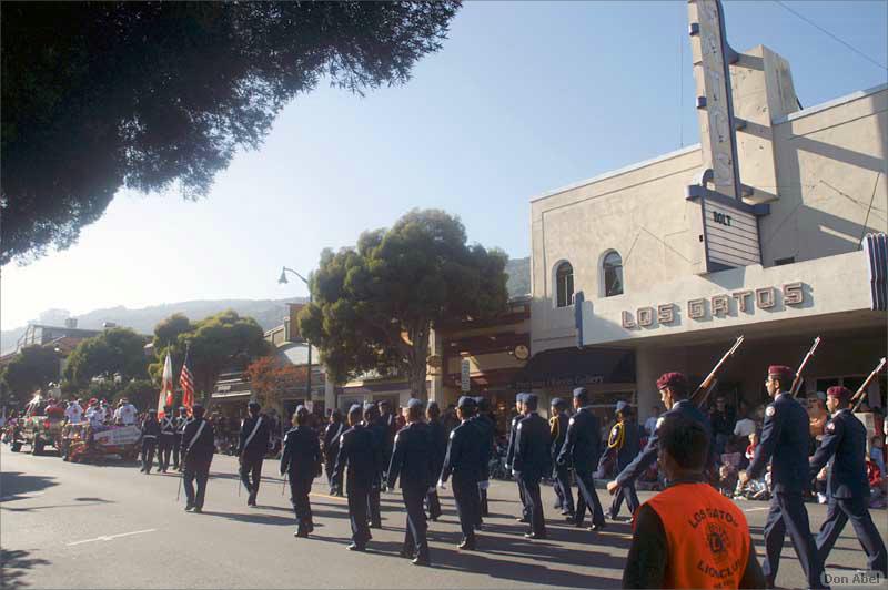 LosGatosChristmasParade08-144c.jpg - for personal use