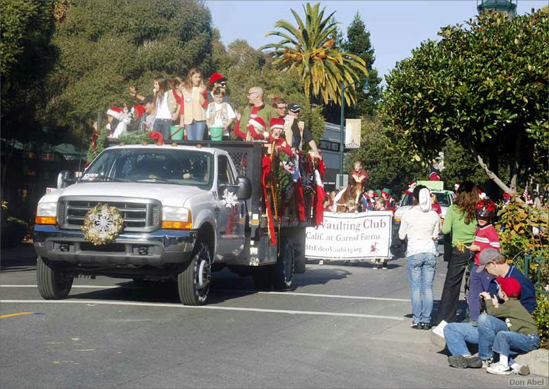 LosGatosChristmasParade08-266c.jpg - for personal use