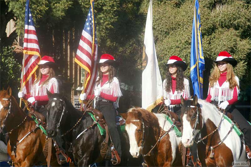 LosGatosChristmasParade08-273c.jpg - for personal use