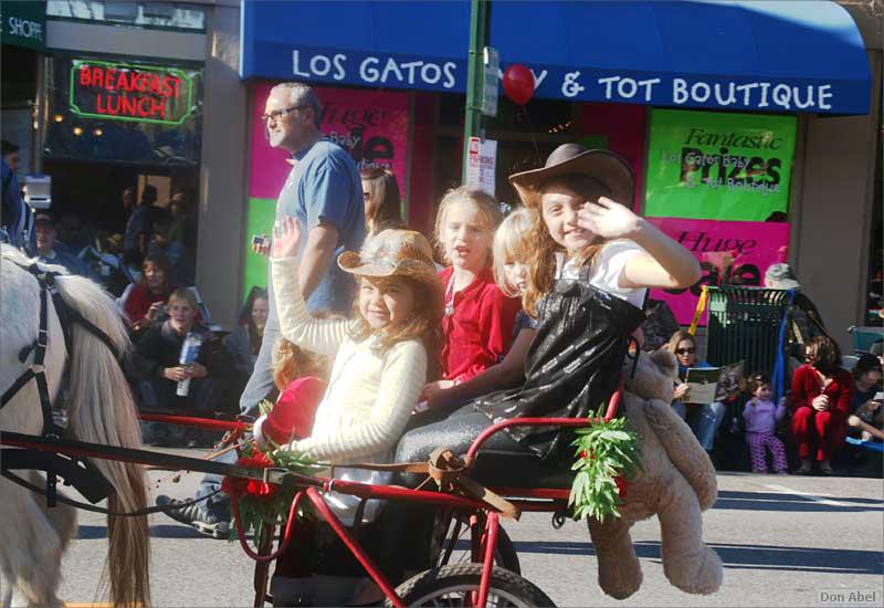 LosGatosChristmasParade08-281c.jpg - for personal use