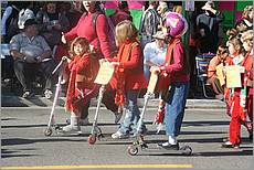 LosGatosChristmasParade08-148b.jpg