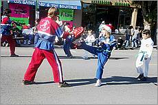 LosGatosChristmasParade08-201c.jpg