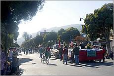 LosGatosChristmasParade08-204c.jpg