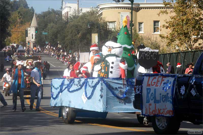 LosGatosChristmasParade08-066c.jpg - for personal use