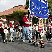 LosGatosChristmasParade09-439ab.jpg