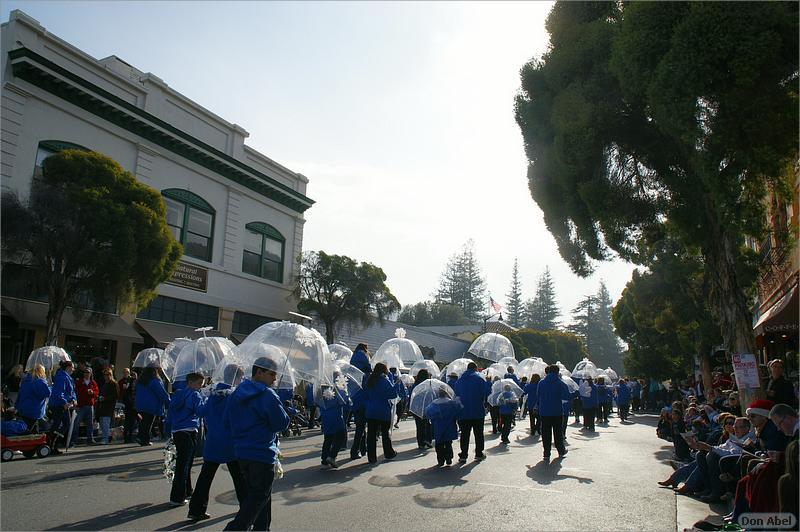 LosGatosChristmasParade09-360b.jpg - for personal use