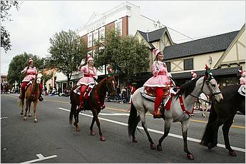 LosGatosChristmasParade09-515b.jpg