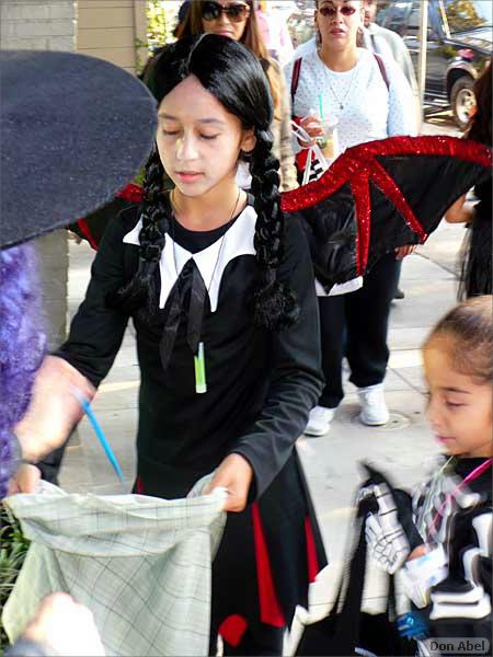 WG_Trick-or-Treat07-035c.jpg - for personal use