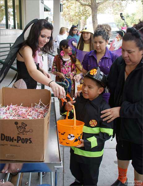 WG_Trick-or-Treat08-013c.jpg - for personal use