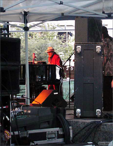 xSJ_JazzFest06-088b-Dr.John.jpg