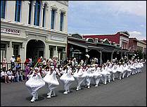 SacJazz06_parade-037b.jpg