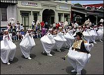 SacJazz06_parade-040b.jpg