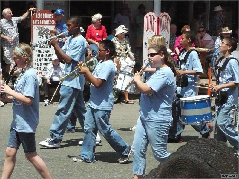 SacJazz07_parade-024b - for personal use only