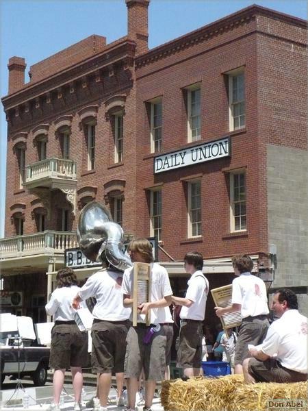 SacJazz07_parade-062b - for personal use only