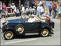 SacJazz07_parade-036b.jpg