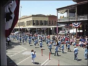 SacJazz07_parade-026b.jpg