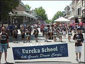 SacJazz07_parade-049b.jpg