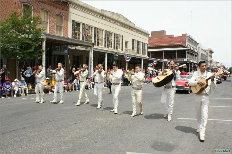 SacJazz08_parade-050b - for personal use only