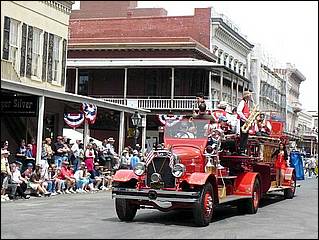 SacJazz08_parade-037d.jpg