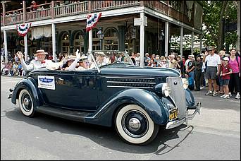 SacJazz08_parade-060c.jpg